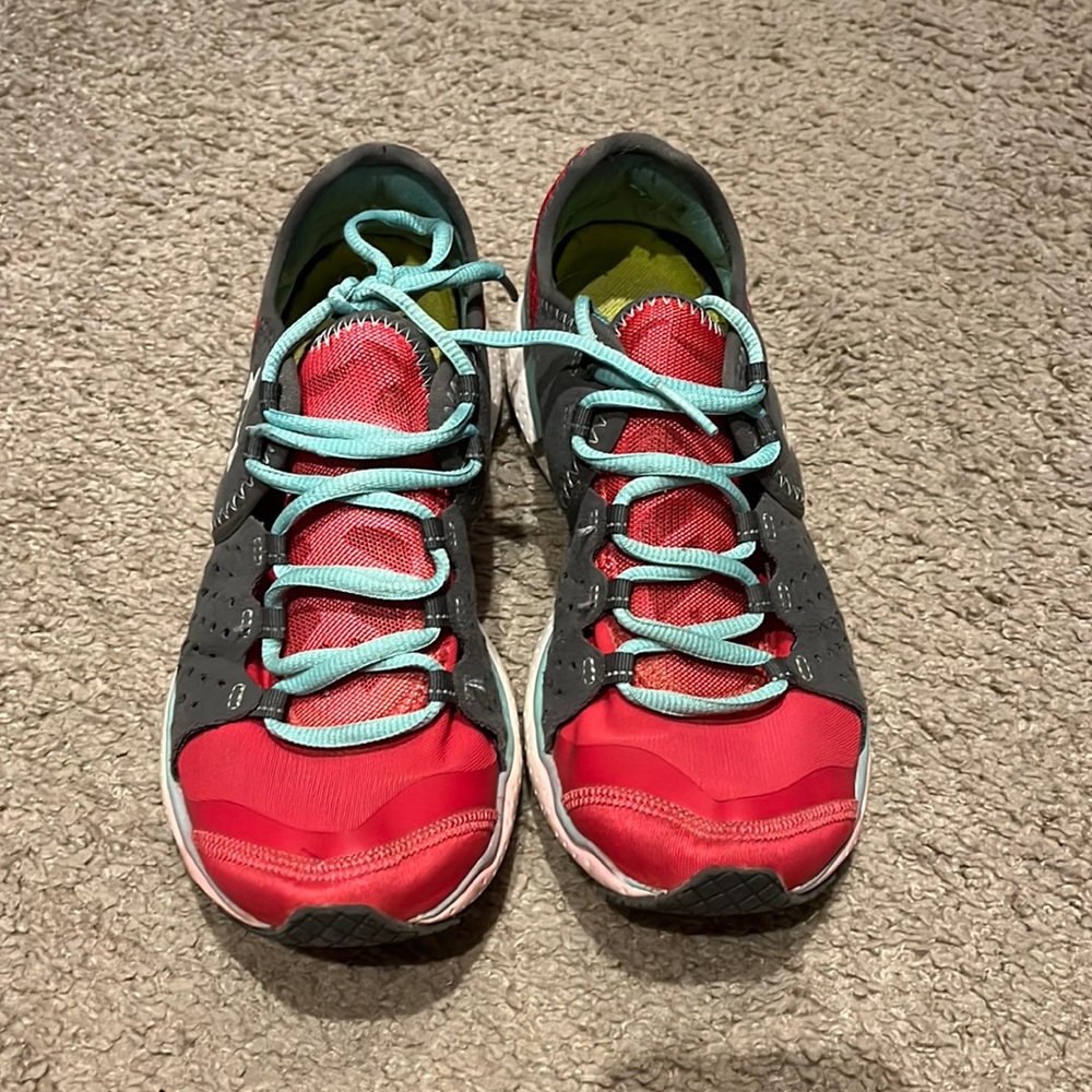 Under armor sneakers - good condition some wear